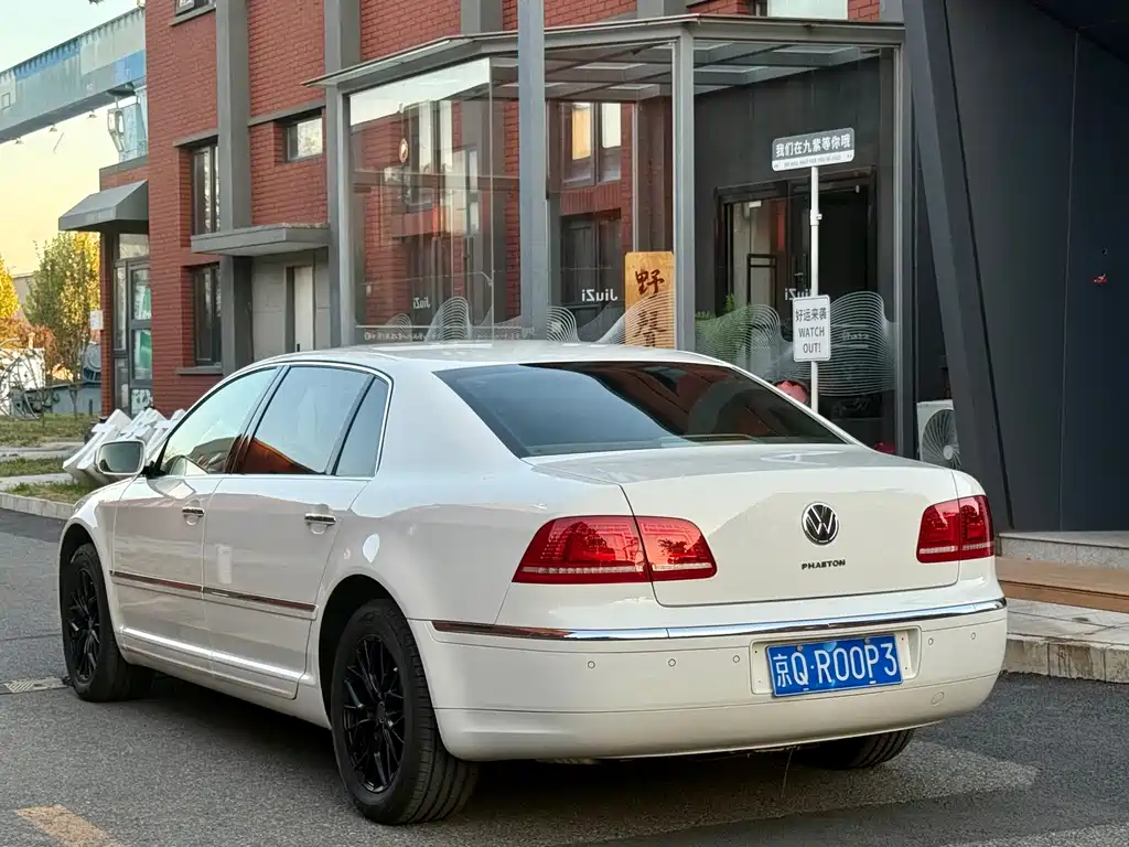 Volkswagen Phaeton — миниатюра 4