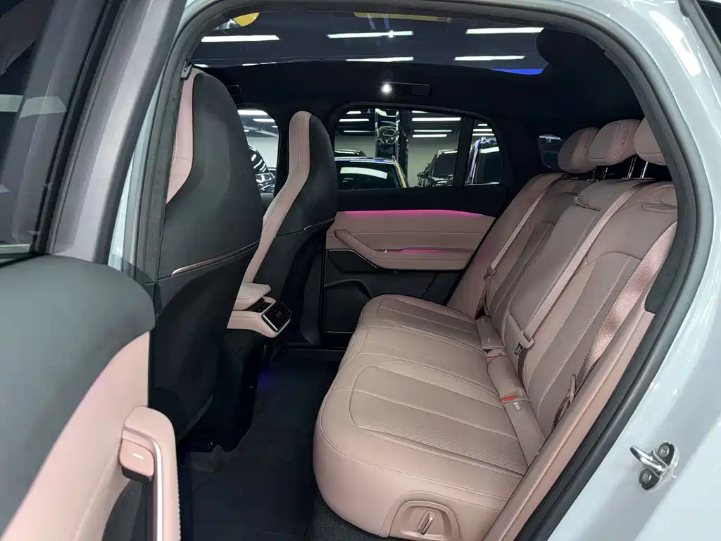 NIO EC6 — миниатюра 9