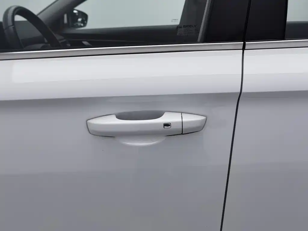 Geely Emgrand — миниатюра 18