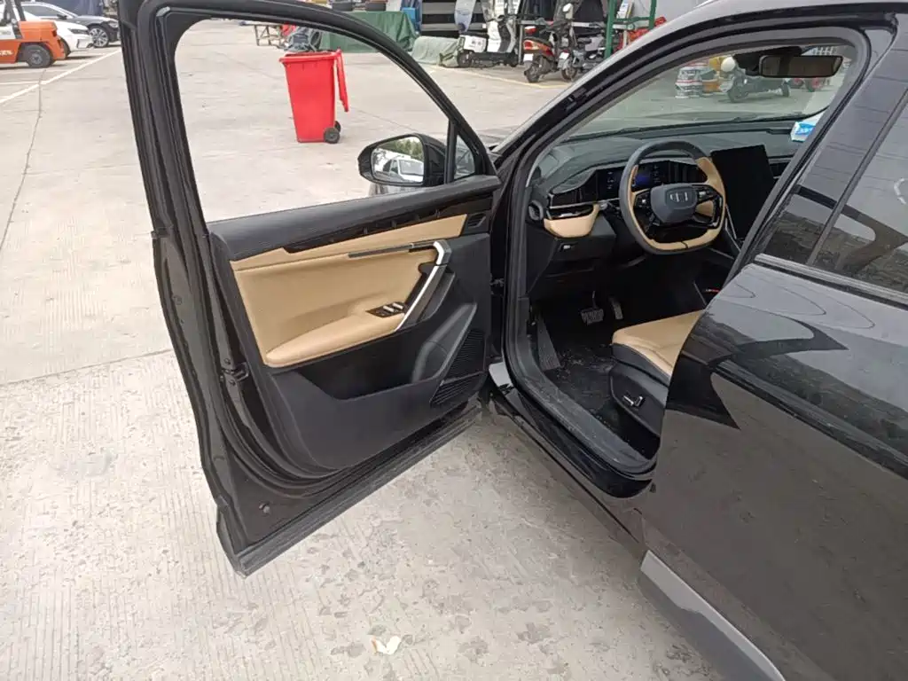 Geely Boyue L — миниатюра 14