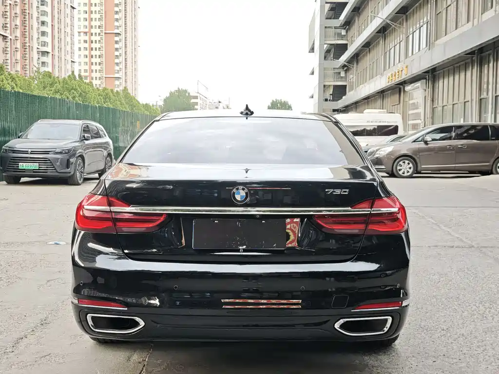 BMW 7 Series 7 2016 730Li Lead