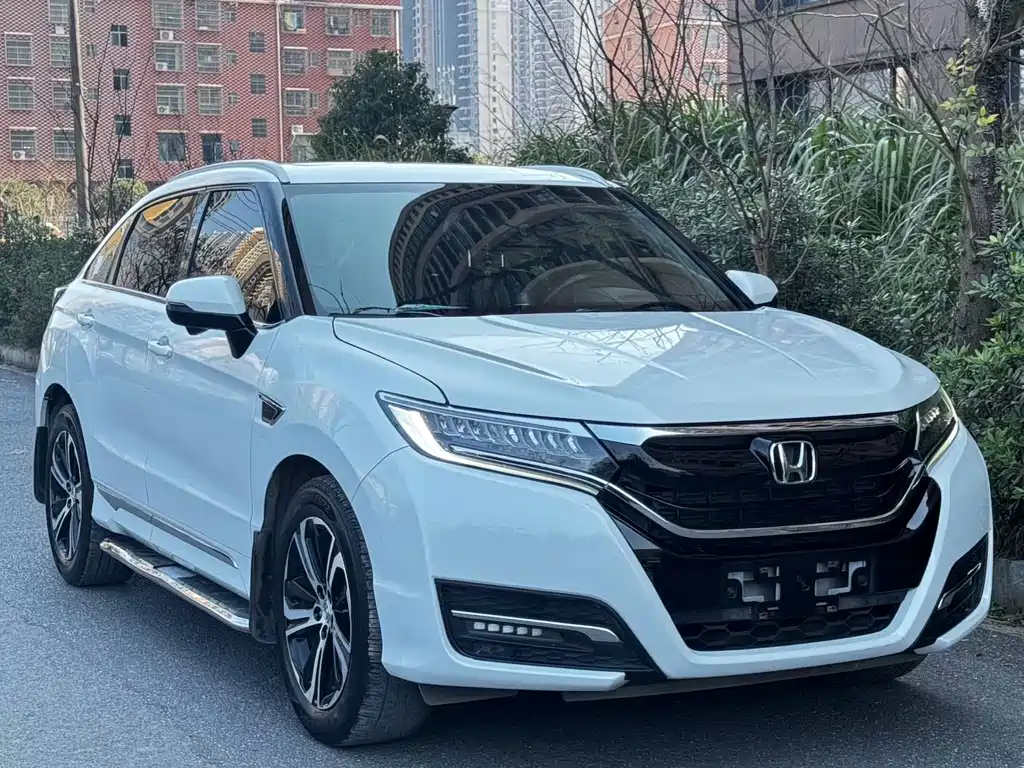 HONDA UR V