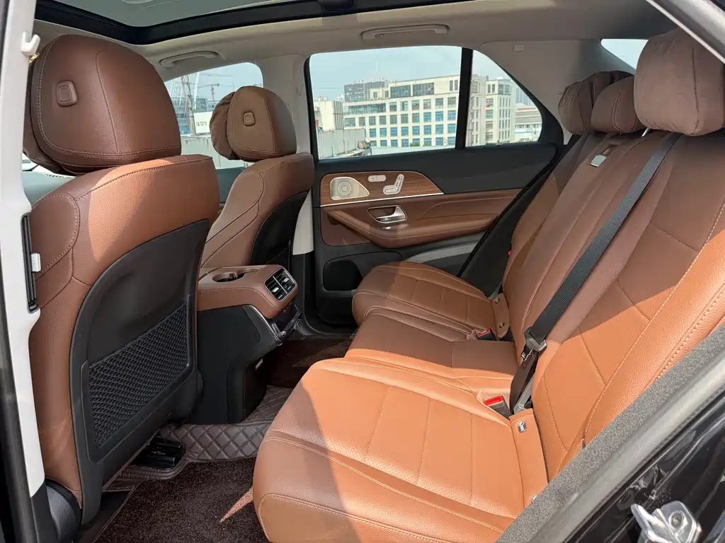 Mercedes-Benz GLE (Import) — миниатюра 8
