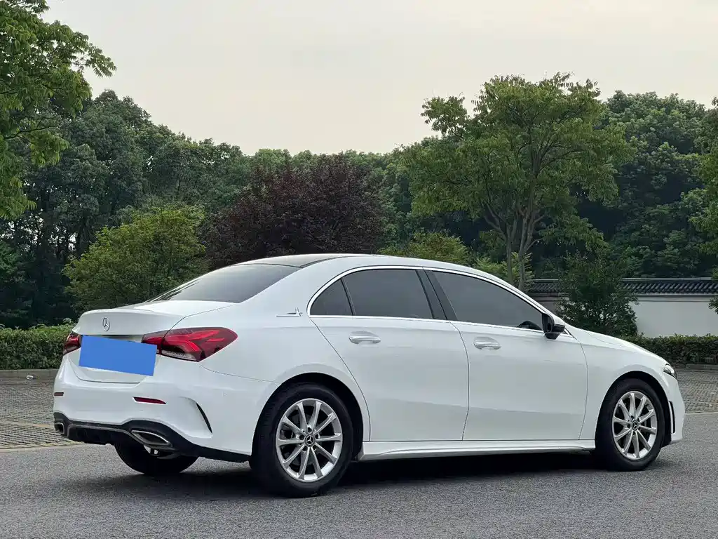Mercedes-Benz A-Class — миниатюра 9