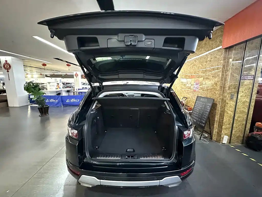 Land Rover Evoque (Import) — миниатюра 8