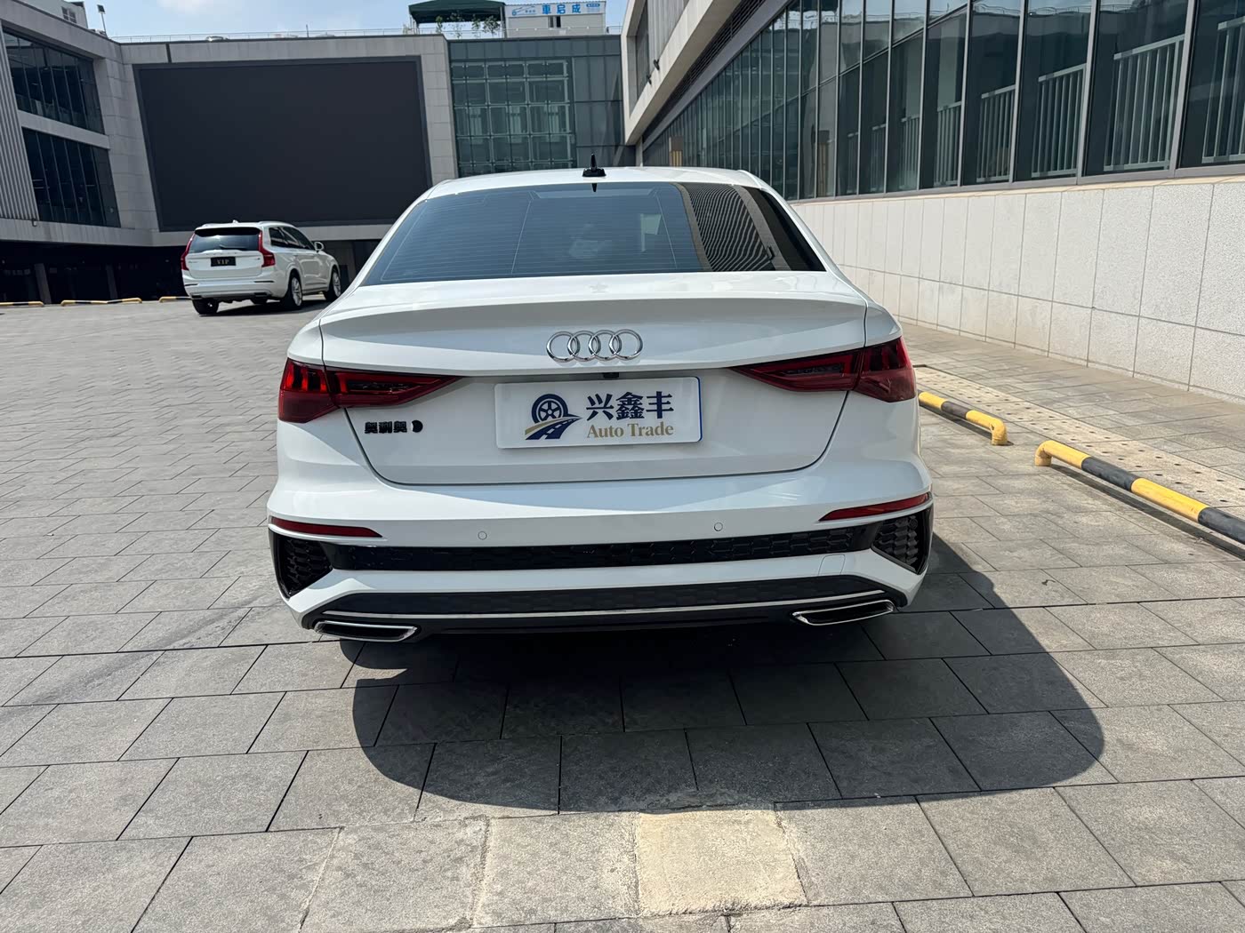 Audi A3 1.4 л 2024 г. Белый, пробег 20000 км
