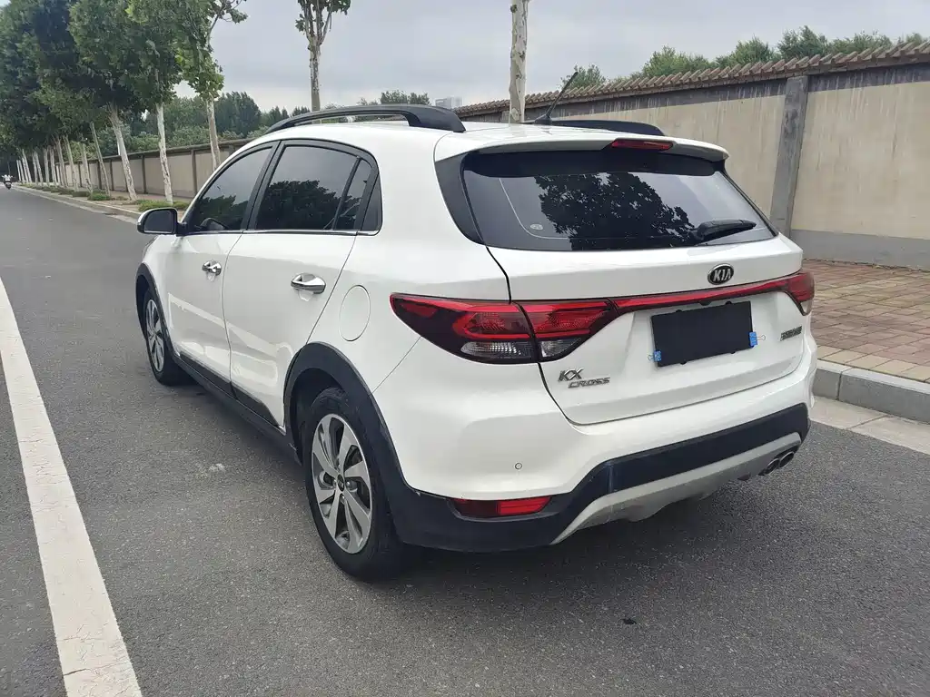 Kia KX Cross — миниатюра 17