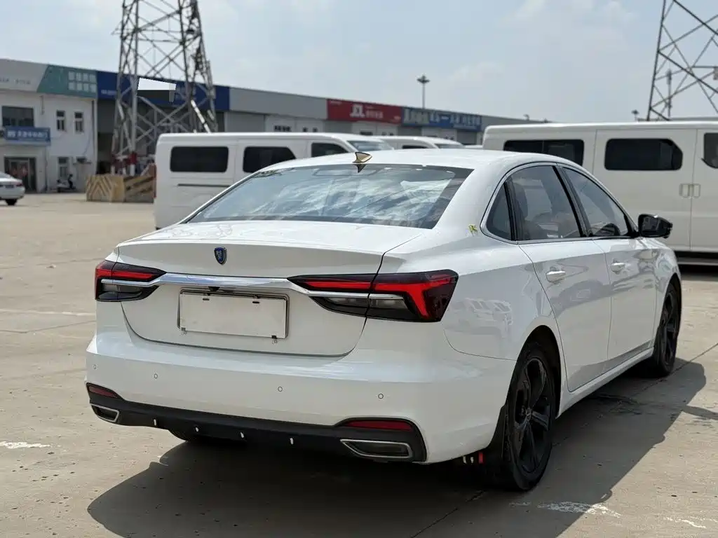 Roewe i6 MAX New Energy — миниатюра 6