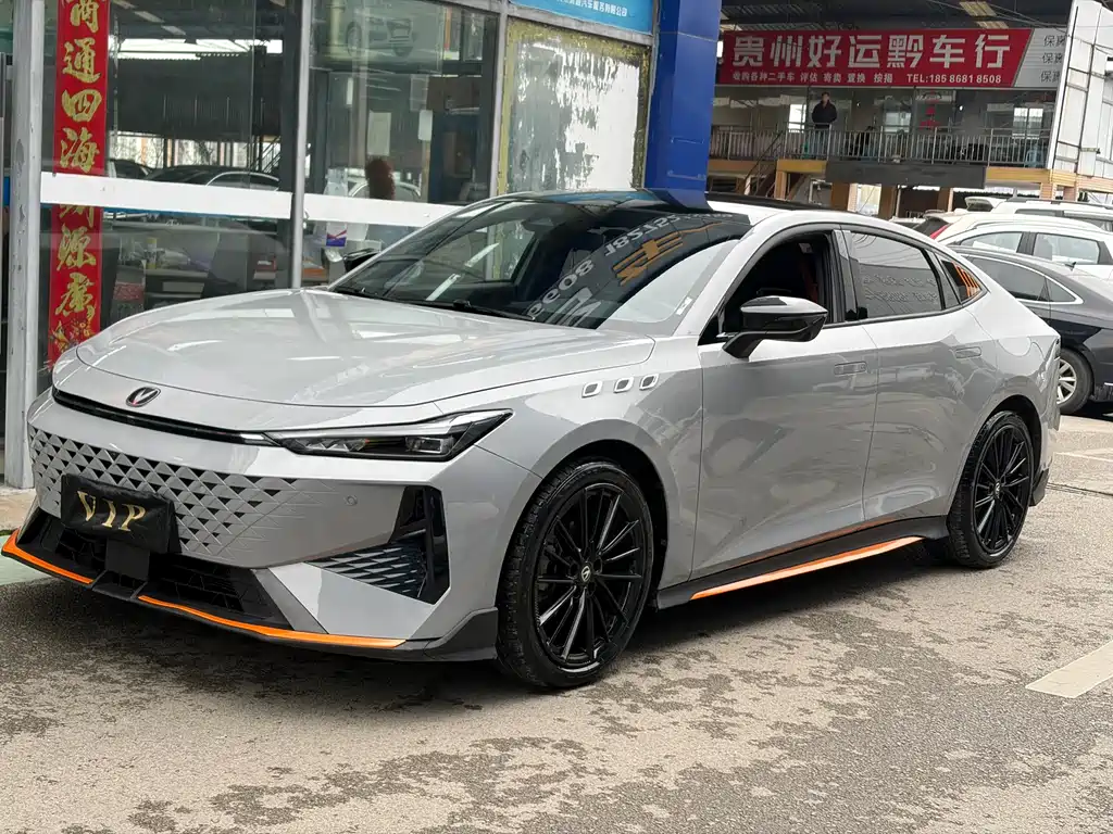 Changan UNI-V 2024