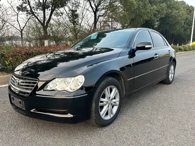 Toyota Reiz