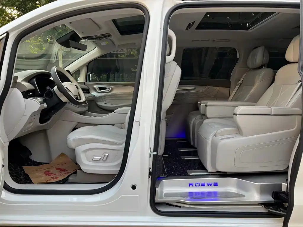Roewe iMAX8 New Energy — миниатюра 4