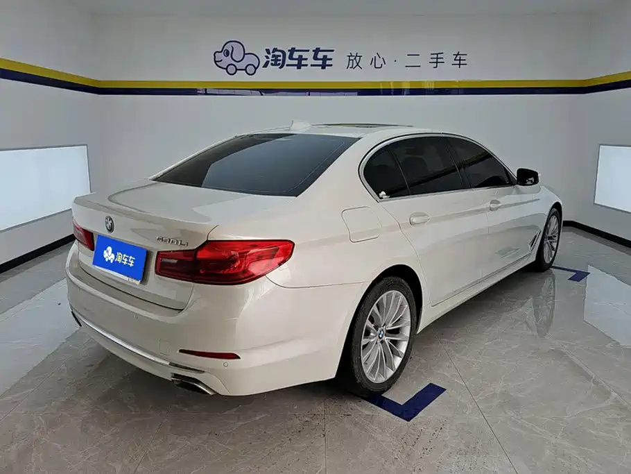 BMW 5 Series — миниатюра 2