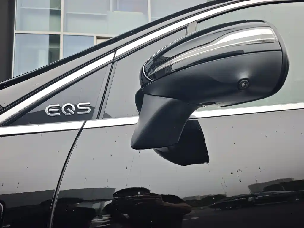 Mercedes-Benz EQS SUV — миниатюра 12