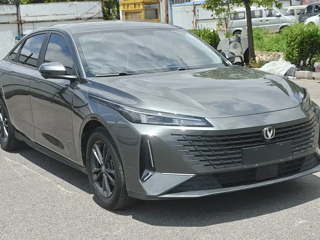 Changan Yida — миниатюра 3