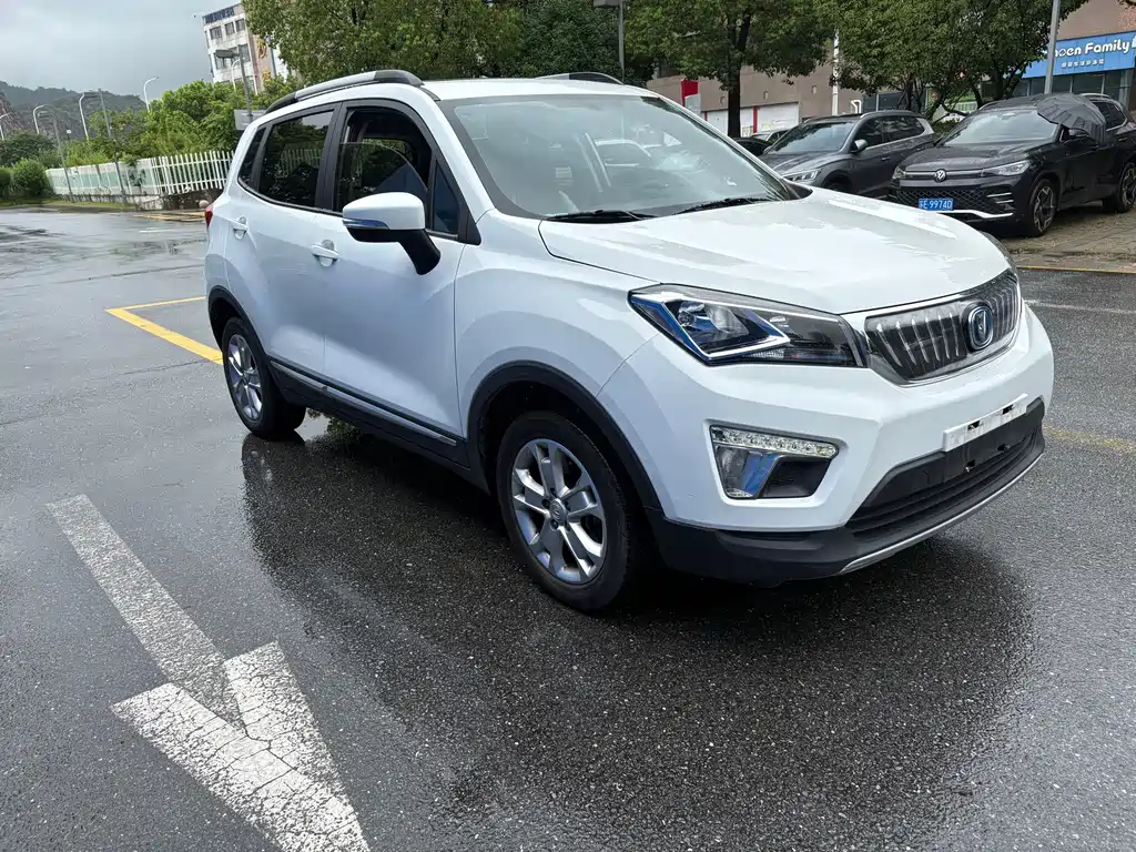 Changan CS15EV — миниатюра 3