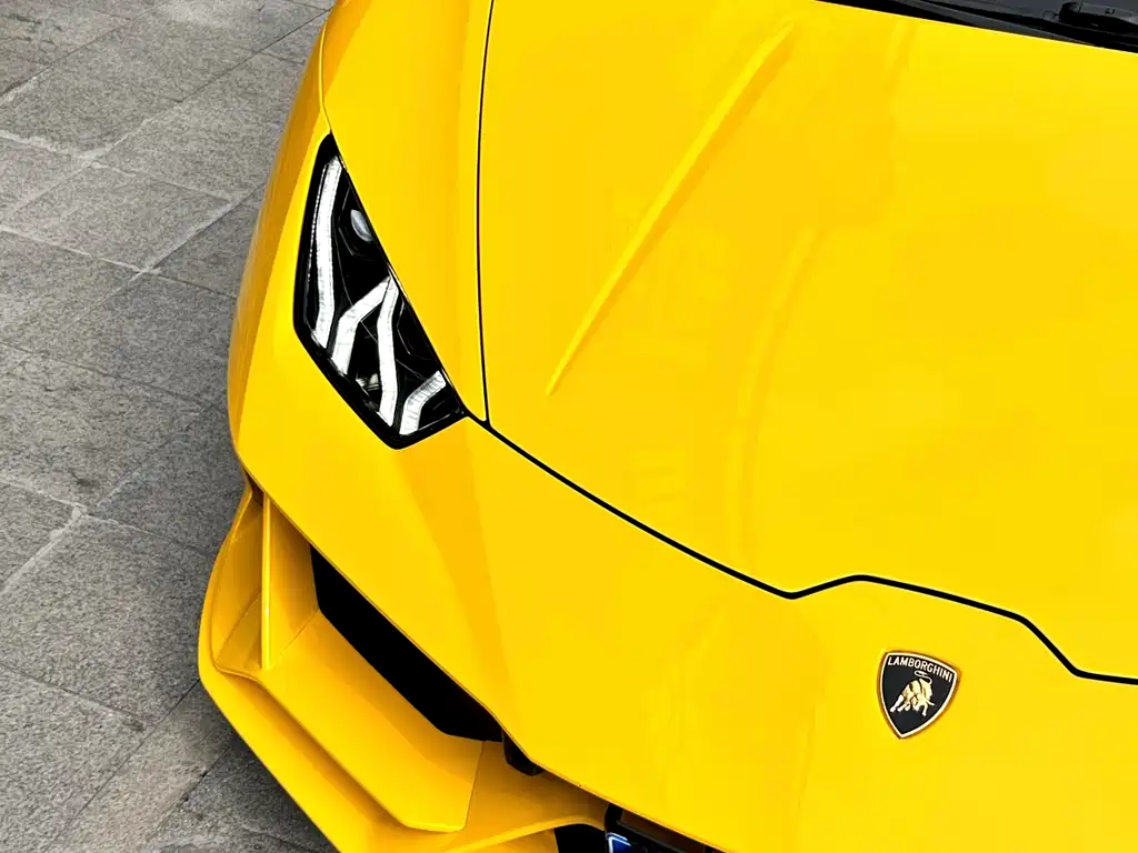 LAMBORGHINI HURACÁN