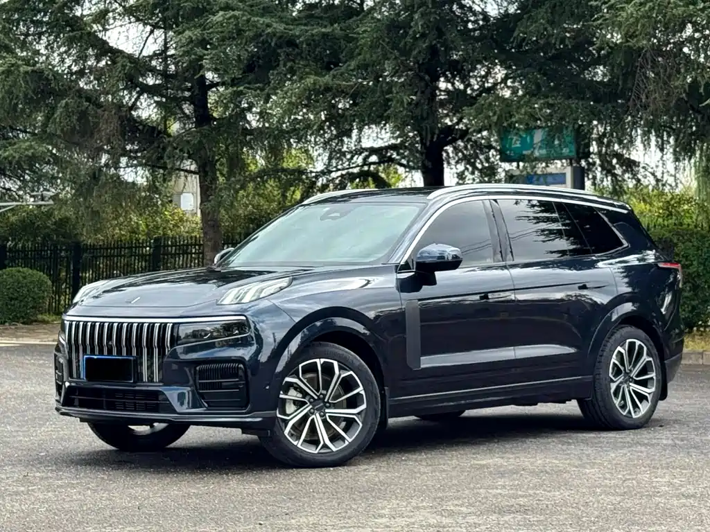 Lynk & Co 09