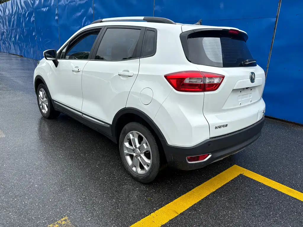 Changan CS15EV — миниатюра 9