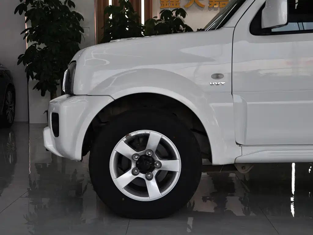 Suzuki Jimny — миниатюра 12