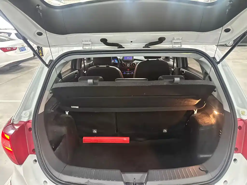 BAIC New Energy EX — миниатюра 17