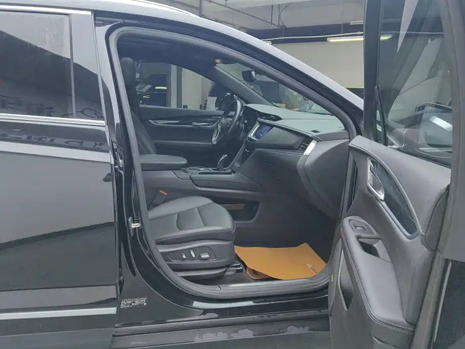 Cadillac XT5 2022 2.0T Luxury