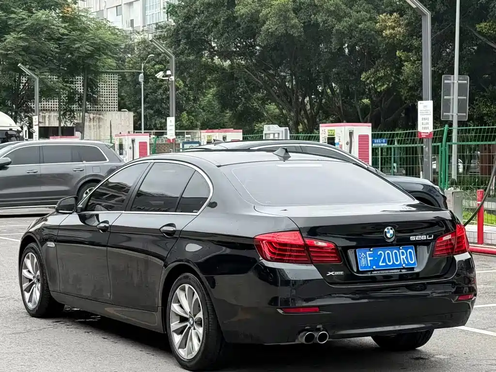 BMW 5 Series 5 2017 528Li xDrive Lead