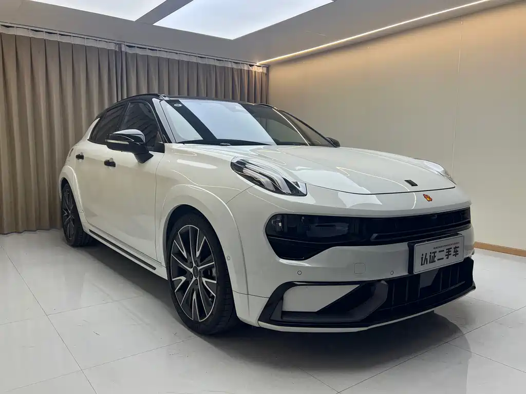 Lynk & Co 02 Hatchback — миниатюра 2