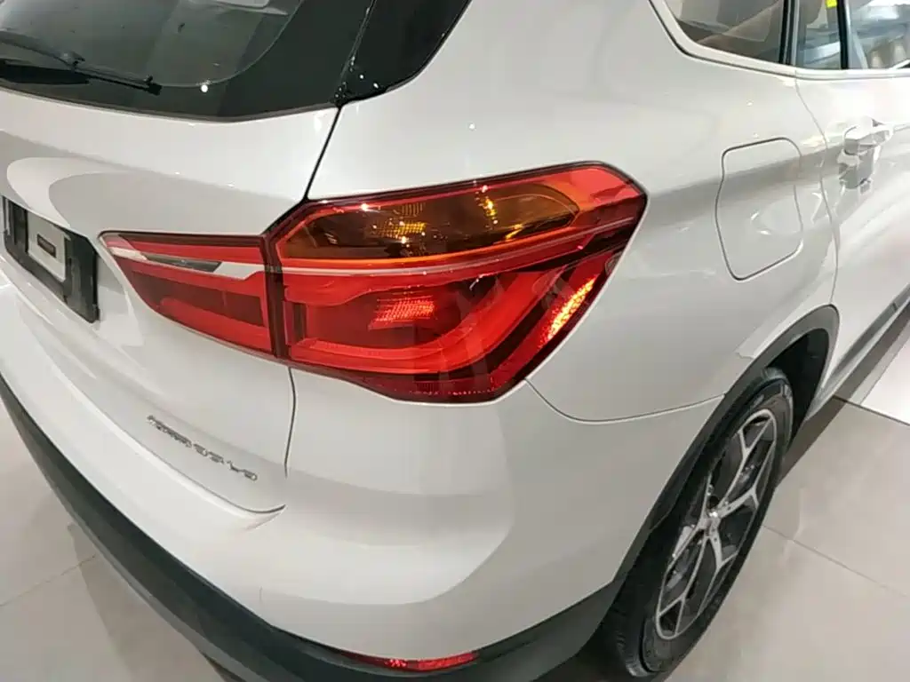 BMW X1 New Energy — миниатюра 8
