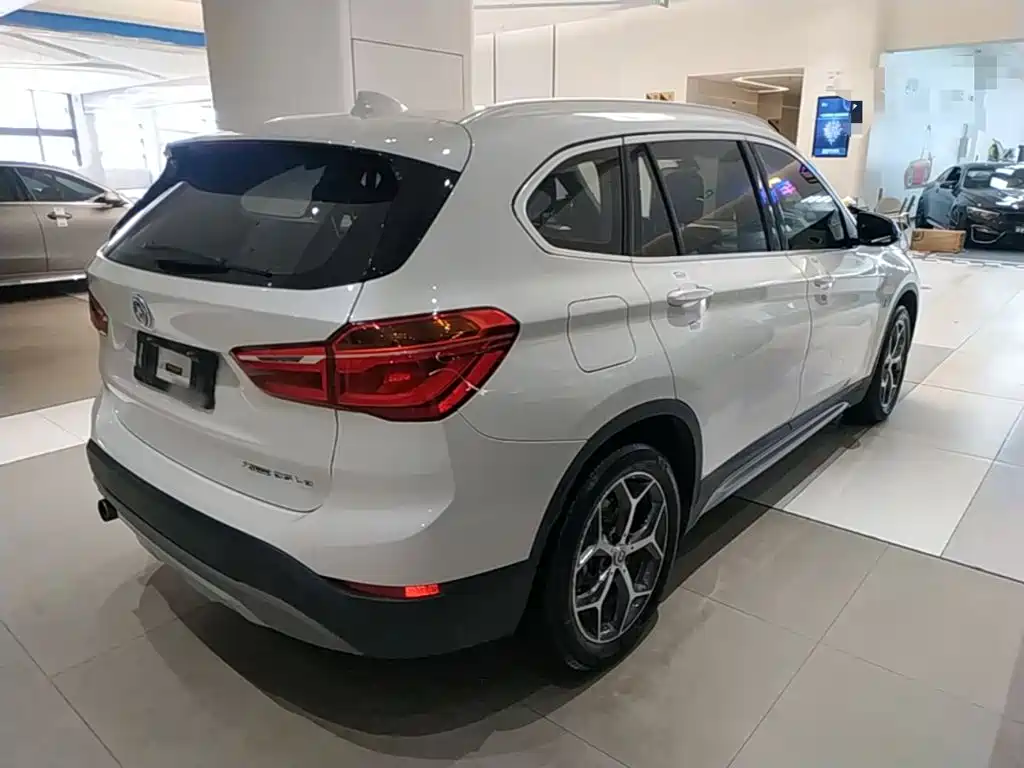 BMW X1 New Energy — миниатюра 7