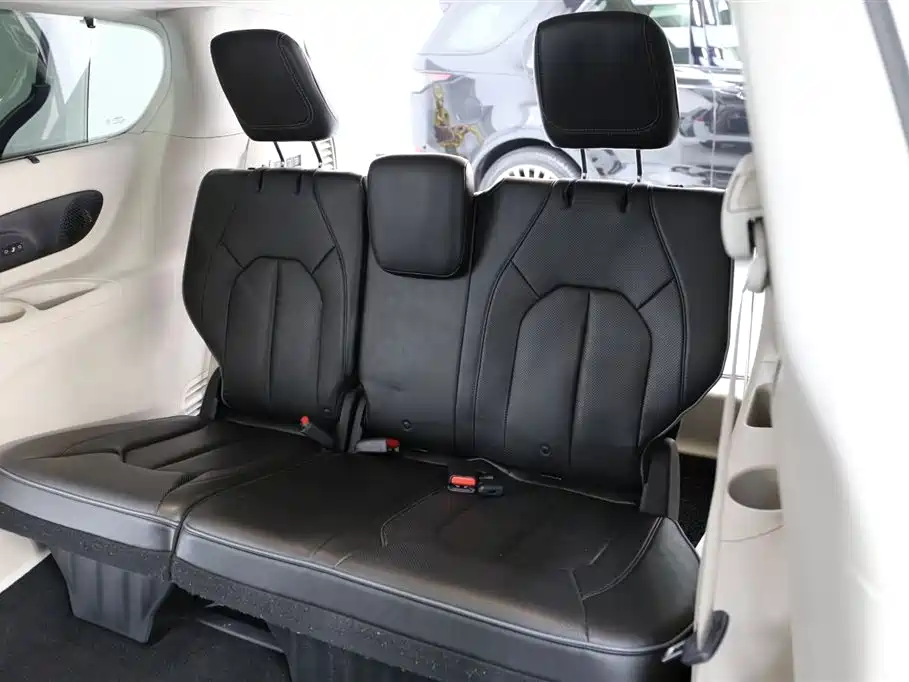 Chrysler Grand Voyager 2017 3.6L Premium
