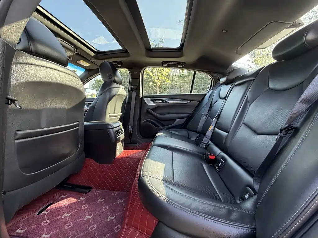 Cadillac CT5 — миниатюра 8