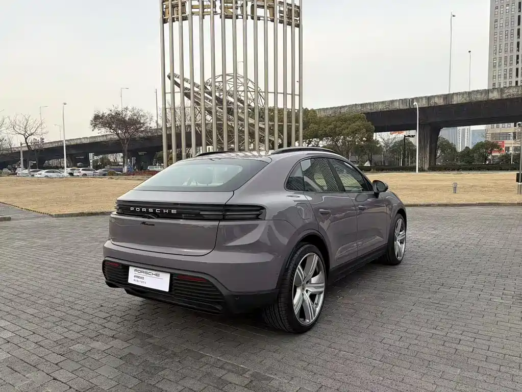 PORSCHE MACAN NEW ENERGY