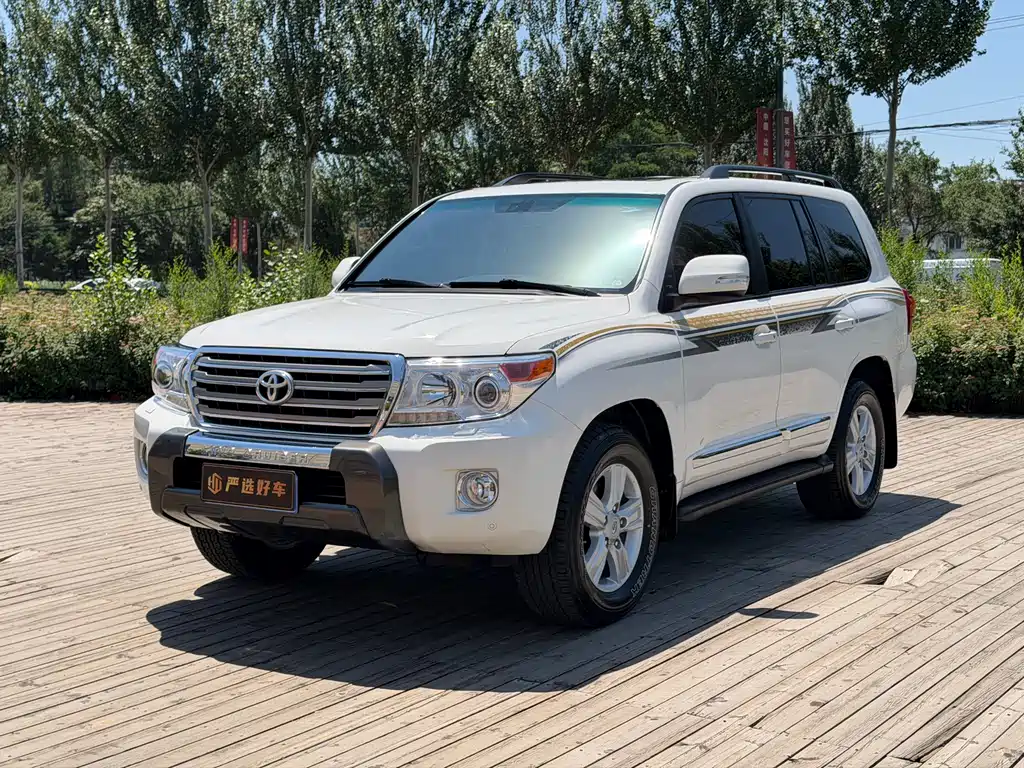 Toyota Land Cruiser 2012 4.6L AT VX-R