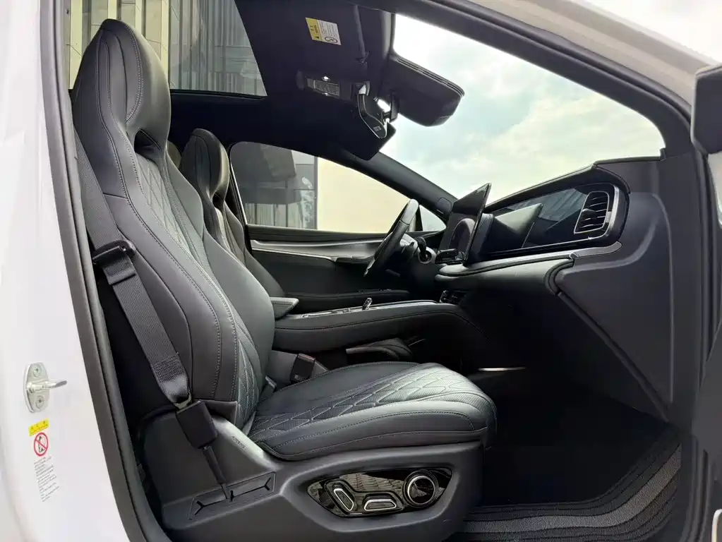 BYD Seal 07 EV — миниатюра 8