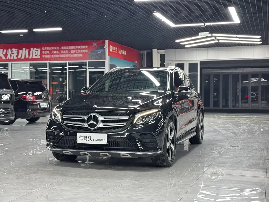 MERCEDES-BENZ GLC