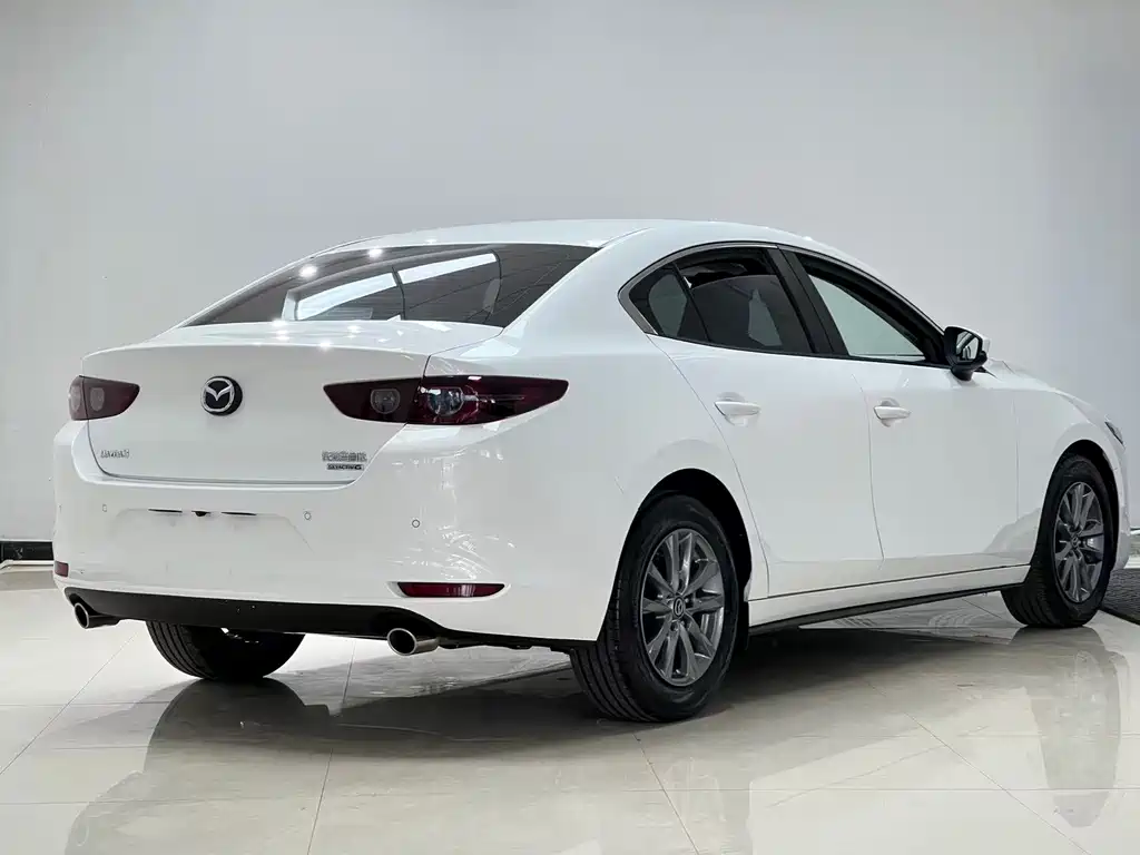 Mazda 3 Axela 2.0L Auto Quality Engine Edition, фото 4