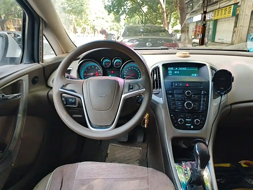 Buick Excelle — миниатюра 11