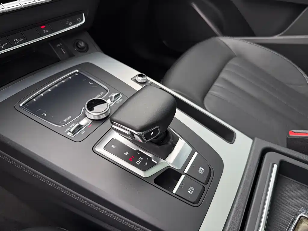 Audi Q5L 2020 40 TFSI Fashion