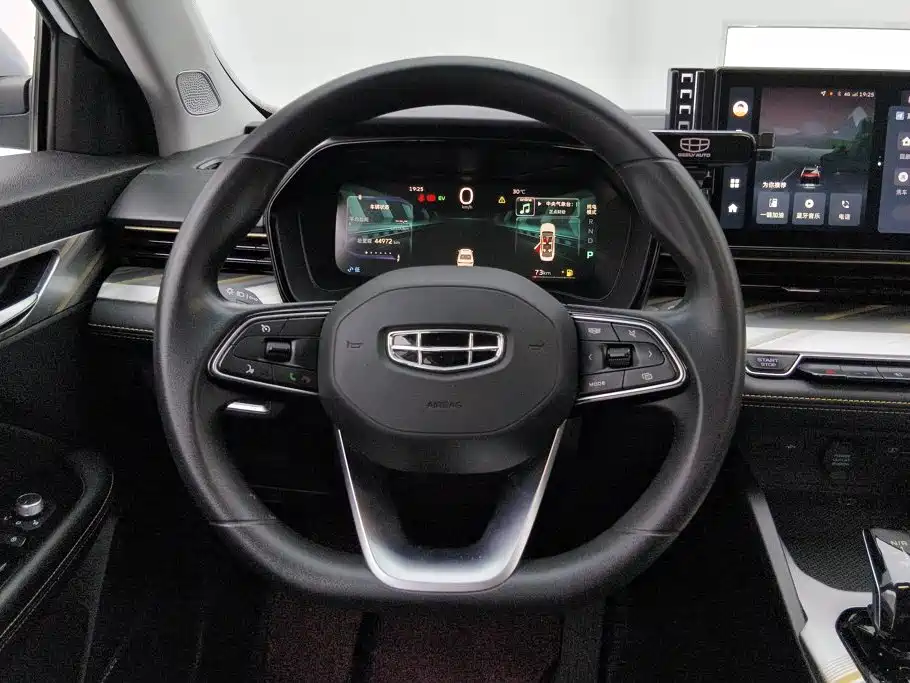 Geely L HiP — миниатюра 15