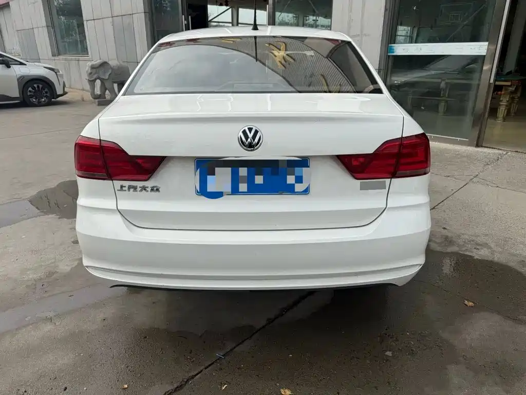 Volkswagen Santana — миниатюра 3