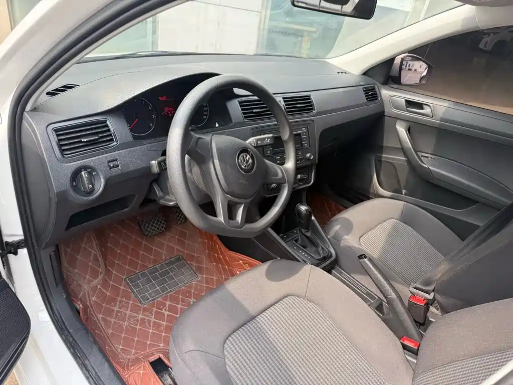 Volkswagen Santana — миниатюра 5