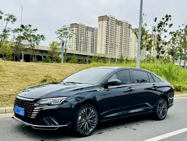 DONGFENG YI HYUN MAX 2021