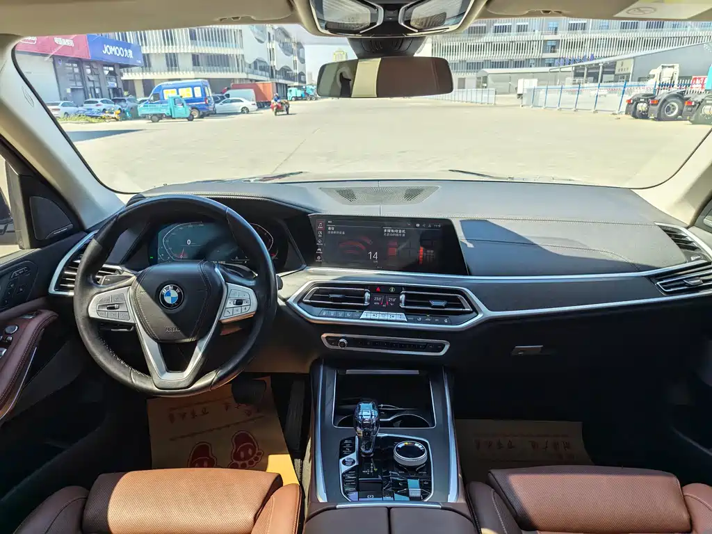 BMW X7 — миниатюра 11