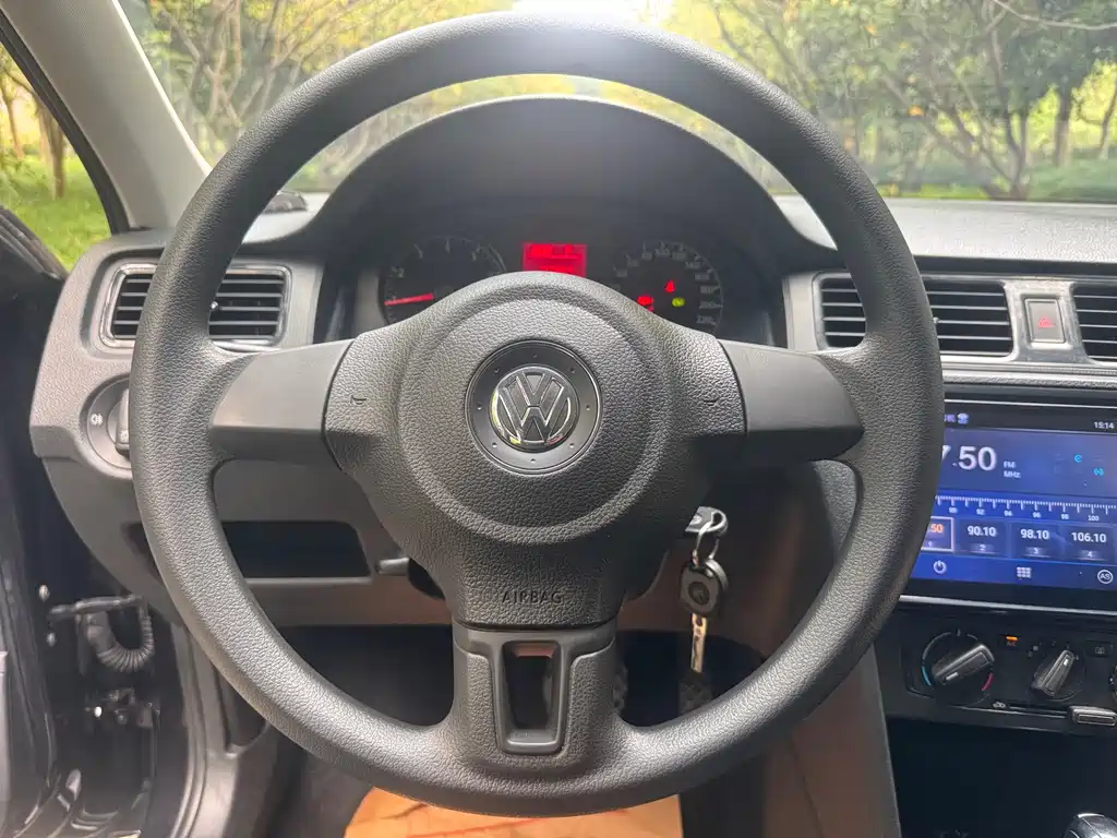 Volkswagen Santana — миниатюра 15