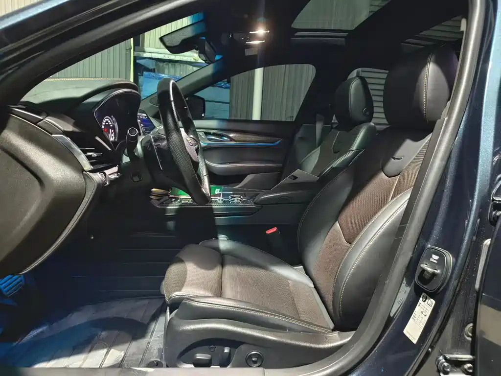 Cadillac CT5 — миниатюра 4