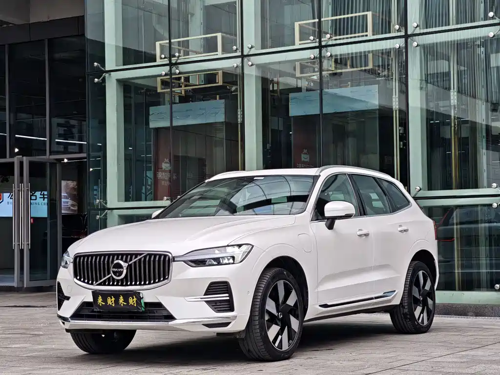 VOLVO  XC60 PLUG IN HYBRID