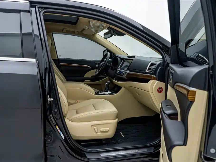 Toyota Highlander — миниатюра 18