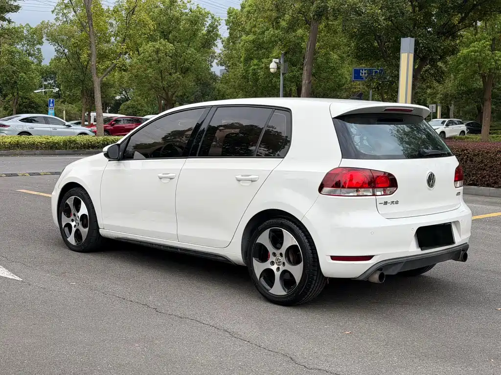 Volkswagen Golf GTI — миниатюра 6
