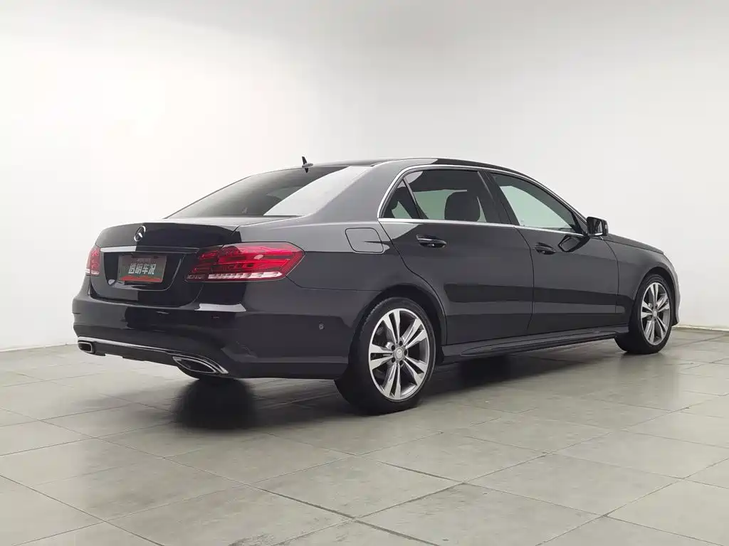 Mercedes-Benz E-Class — миниатюра 2