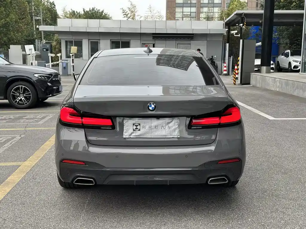 BMW 5 Series (Import) — миниатюра 5